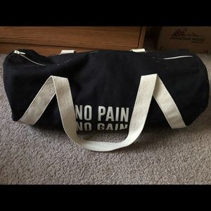 Forever21 gym bag No pain No gain